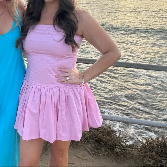 Abercrombie & Fitch Bubble Hem Mini Dress | Medium - Picture 4 of 4